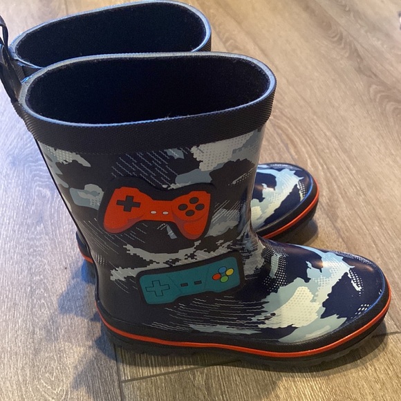 George boys Video themed boots. Size: 11 - Picture 6 of 7